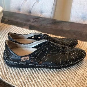 Pikolinos black leather flats Sz 8 MADE IN SPAIN
